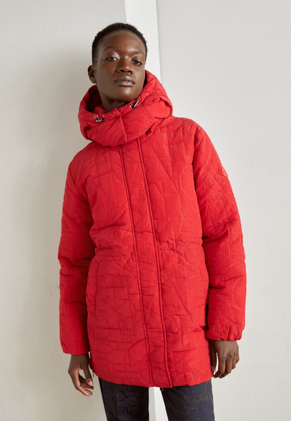 

Куртка Desigual ТЮЛЬПАН ПАДДЕД, цвет carmine