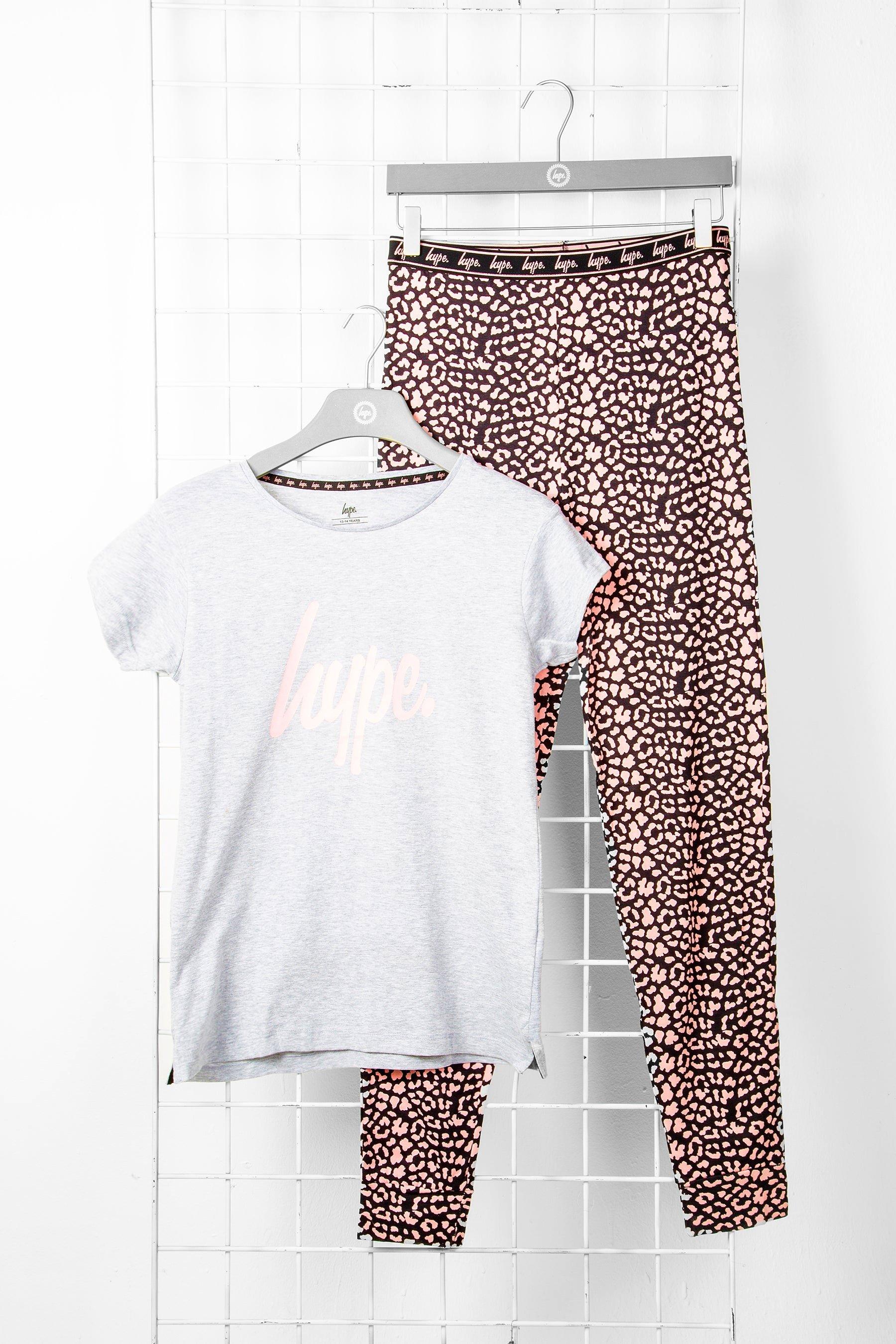 1 упаковка, серая футболка с напуском и манжетами на штанинах в виде животных Hype, серый 1 упаковка пижамы с напуском и рукавами крылышками и манжетами в виде животного розовый комплект hype розовый