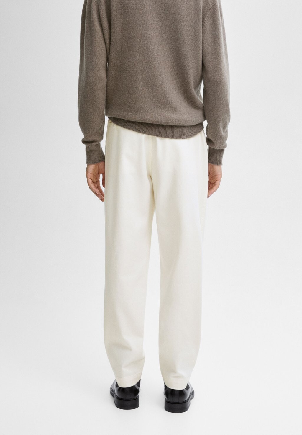 

Брюки JOGGER WITH SEAMS Massimo Dutti, цвет Stone