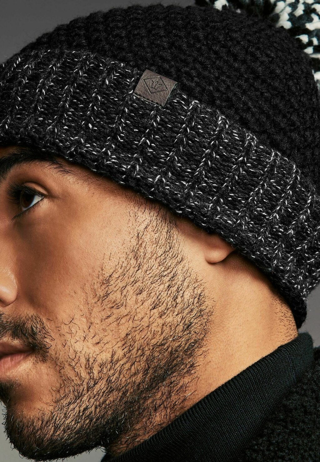 

Шапка TEXTURED LINED BOBBLE REGULAR FIT Next, черный