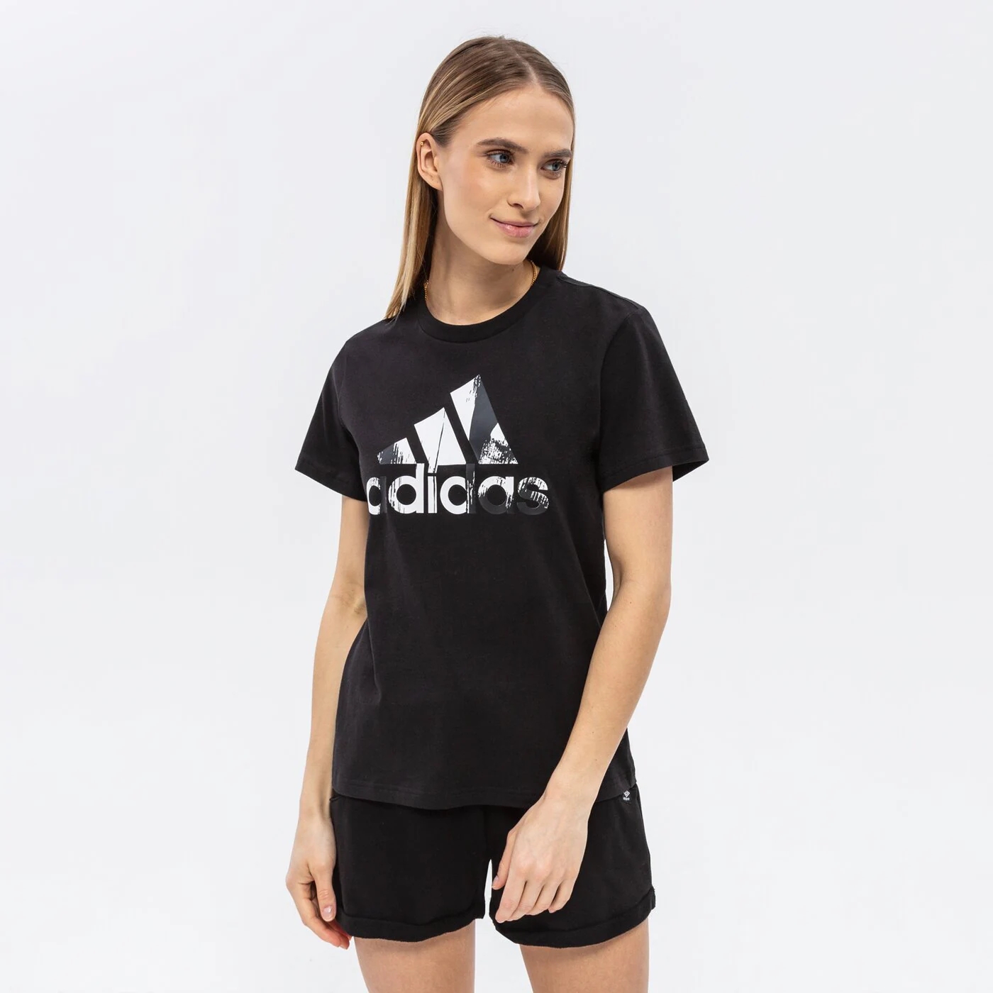 цена Футболка Adidas с логотипом, черный