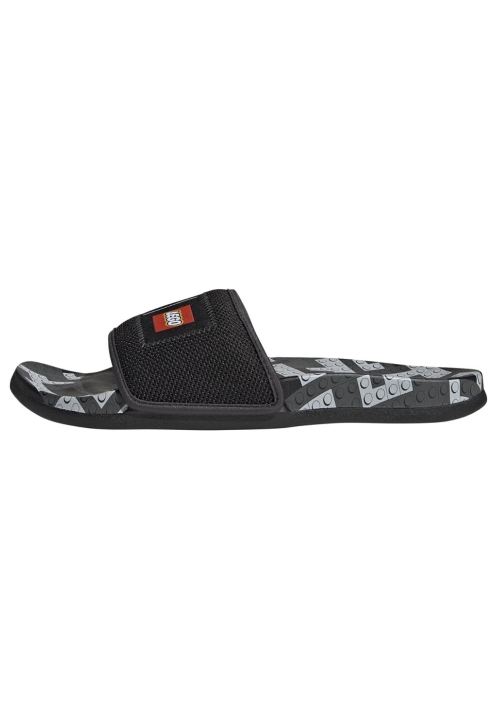 

Тапочки ADILETTE COMFORT X LEGO SLIDES adidas Sportswear, core black core white grey Six