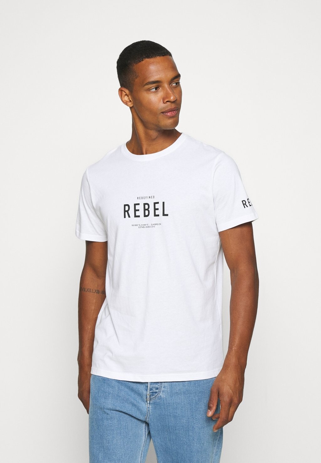 

Футболка с принтом Redefined Rebel, белый