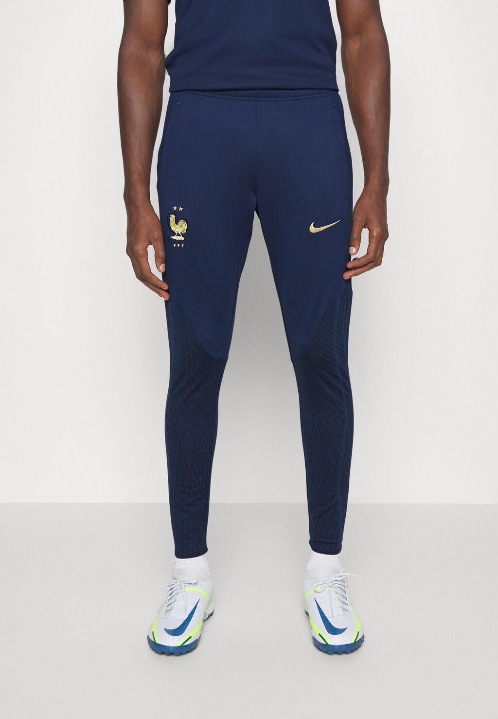 

Спортивная футболка Nike