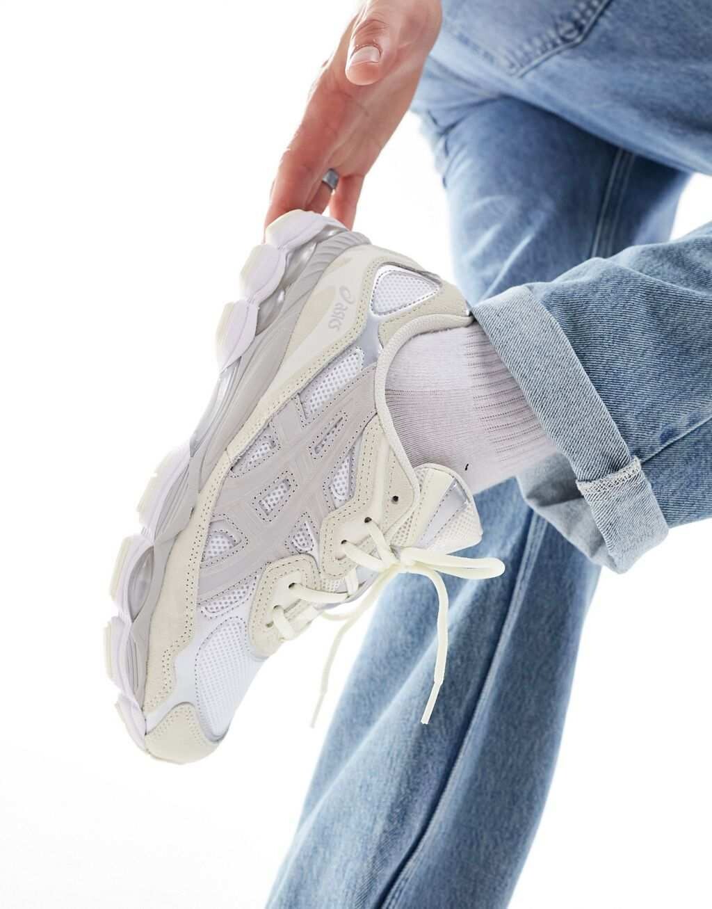 

Белые кроссовки Asics Gel-NYC - БЕЛЫЕ