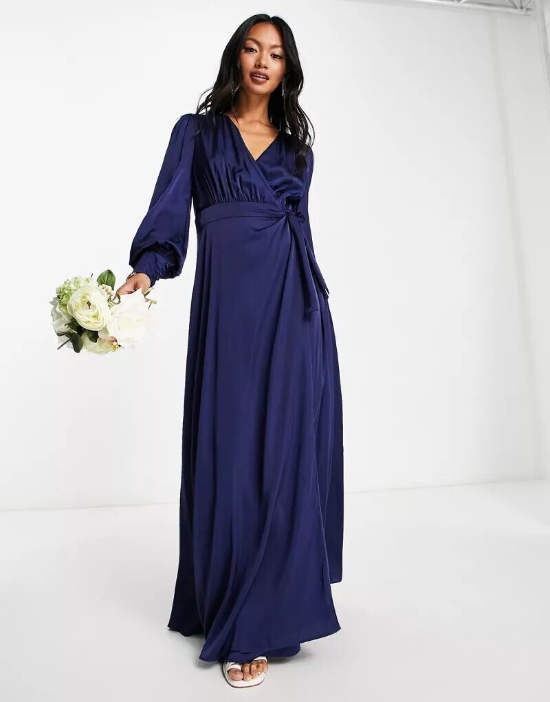 

Темно-синее атласное платье макси с длинными рукавами TFNC Bridesmaid