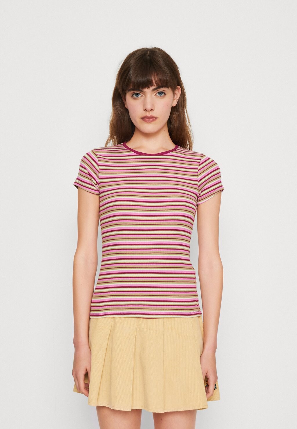 

Базовая футболка Cotton On, Коричневый