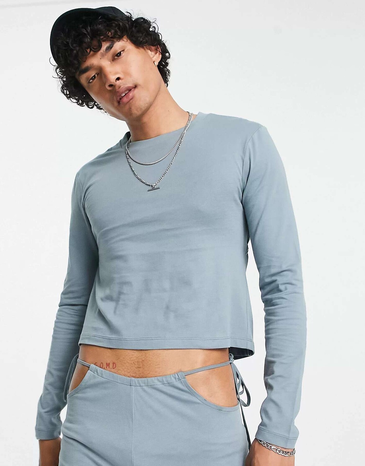 

Синяя футболка с длинными рукавами и лямками на спине ASOS