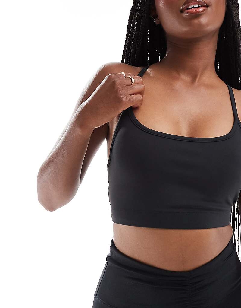 ASOS 4505 — Studio — Черный мягкий спортивный бюстгальтер для тренировок средней интенсивности