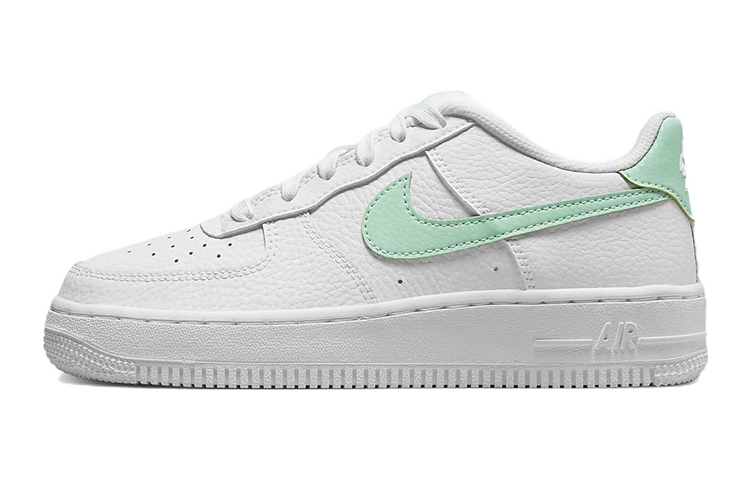 

Женские кроссовки Nike Air Force 1 Low Skate