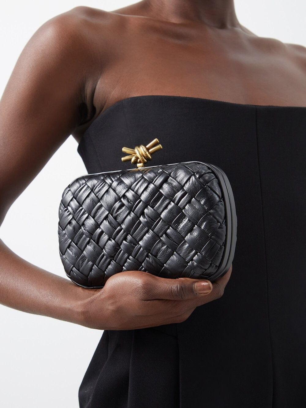 

Клатч knot intrecciato из кожи Bottega Veneta, черный