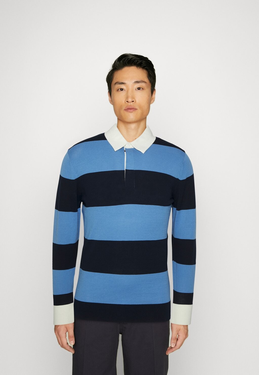 

Свитер Tommy Hilfiger