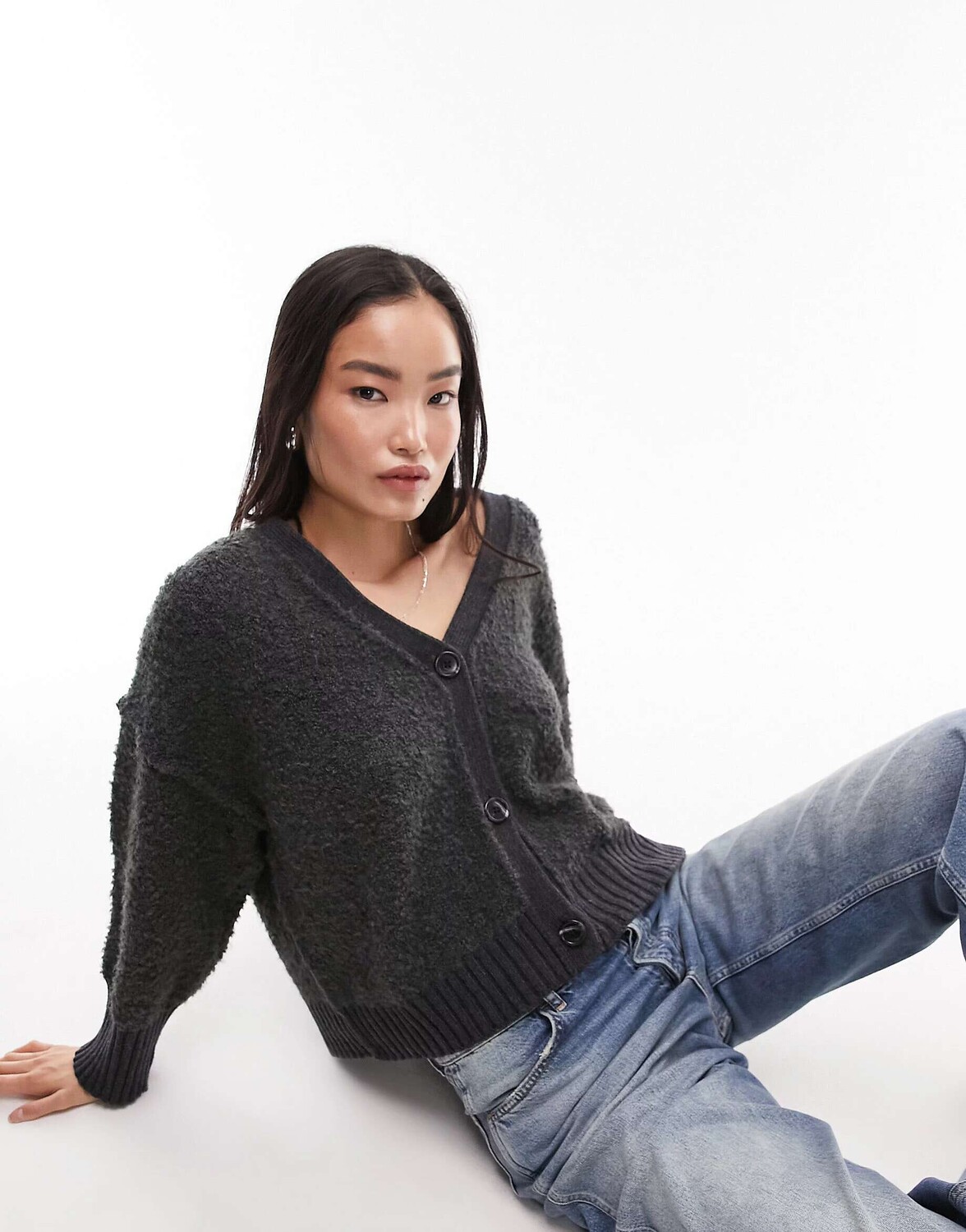 

Темно-угольный вязаный кардиган букле с контрастной резинкой Topshop