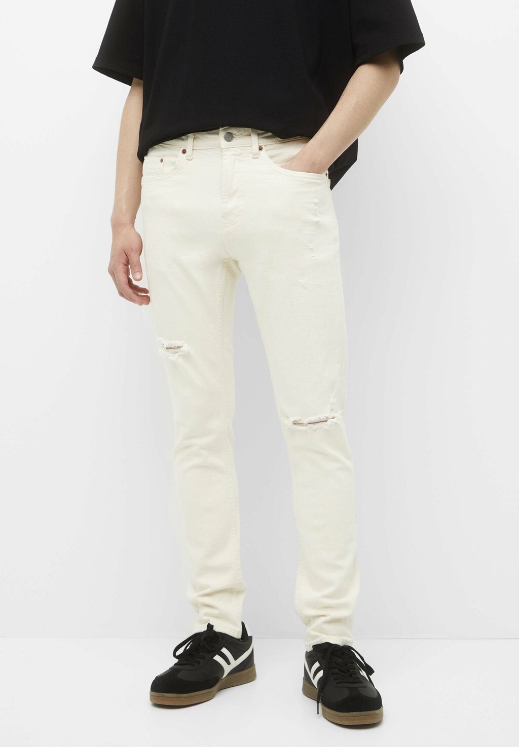 

Джинсы Slim fit PULL&BEAR