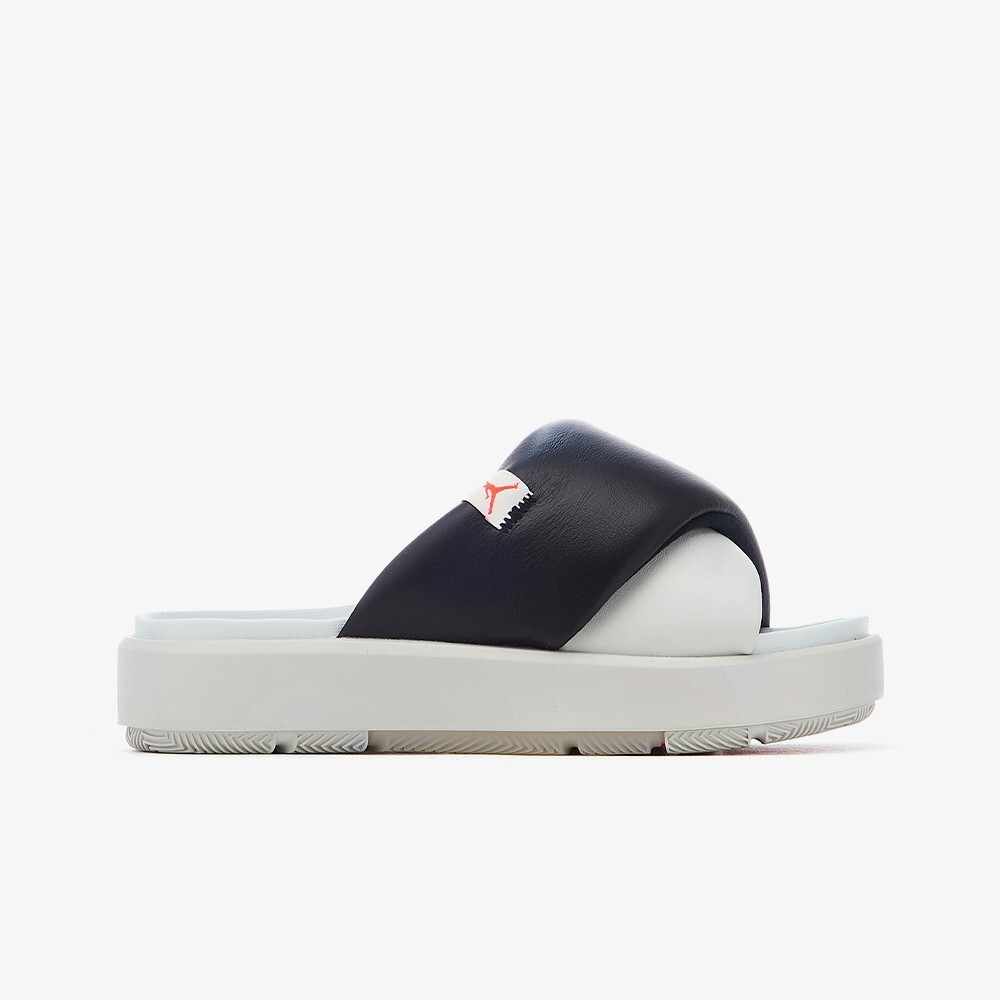 

Кроссовки Jordan Sophia 'Black' Jordan, черный