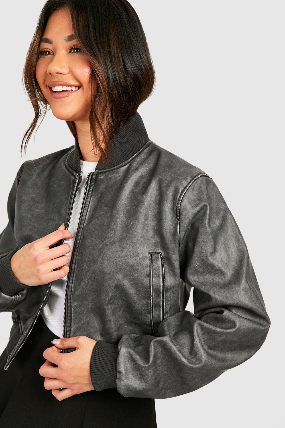

Бомбер из искусственной кожи boohoo, черный