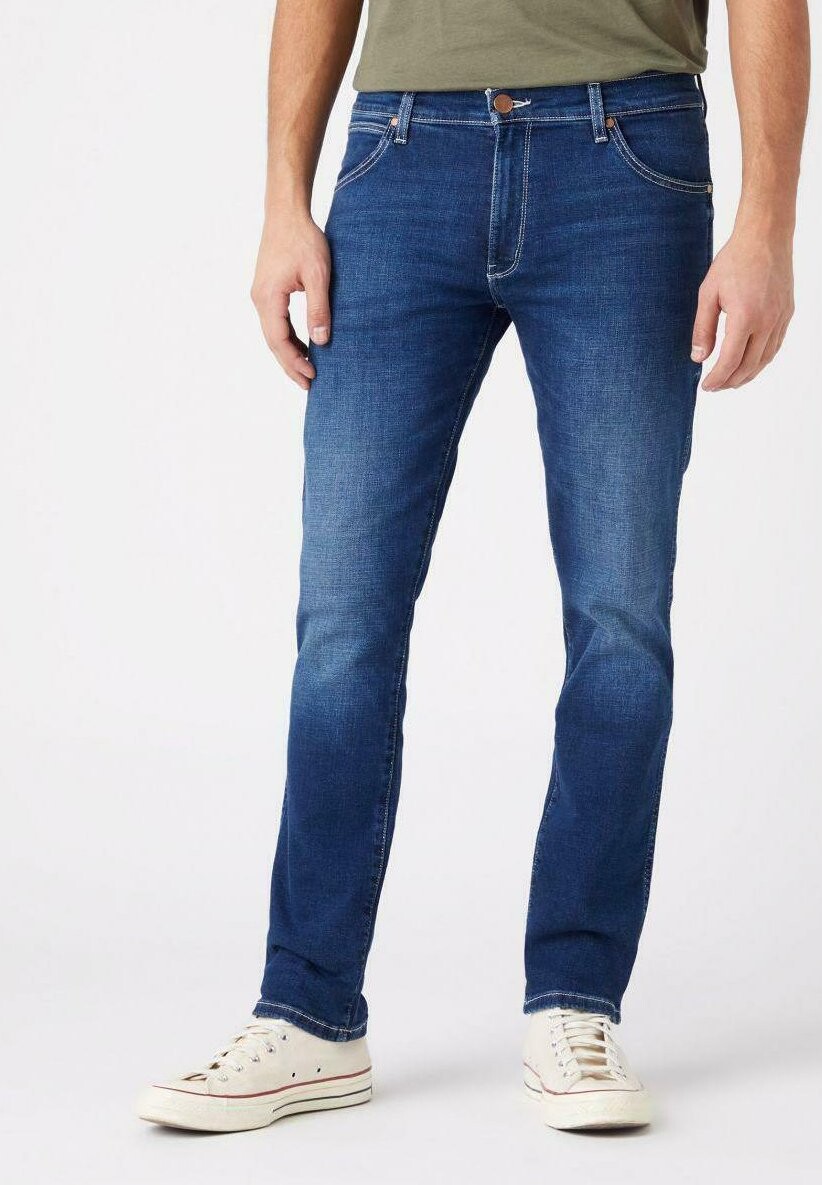 

Джинсы прямого кроя Wrangler