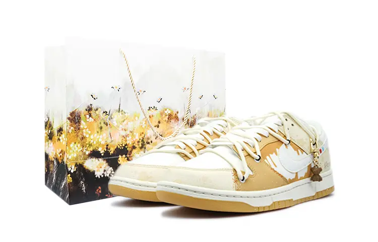 

Кроссовки Nike Dunk Skateboarding Shoes Unisex Low-top White, желтый