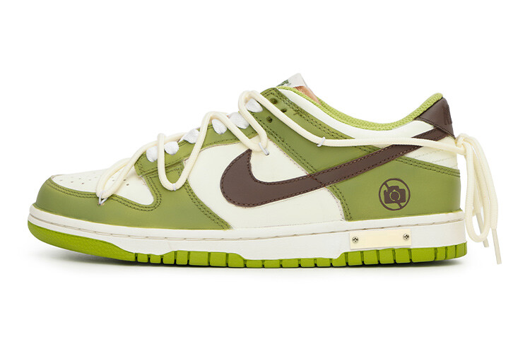 

Женские туфли Nike Dunk Low Skate