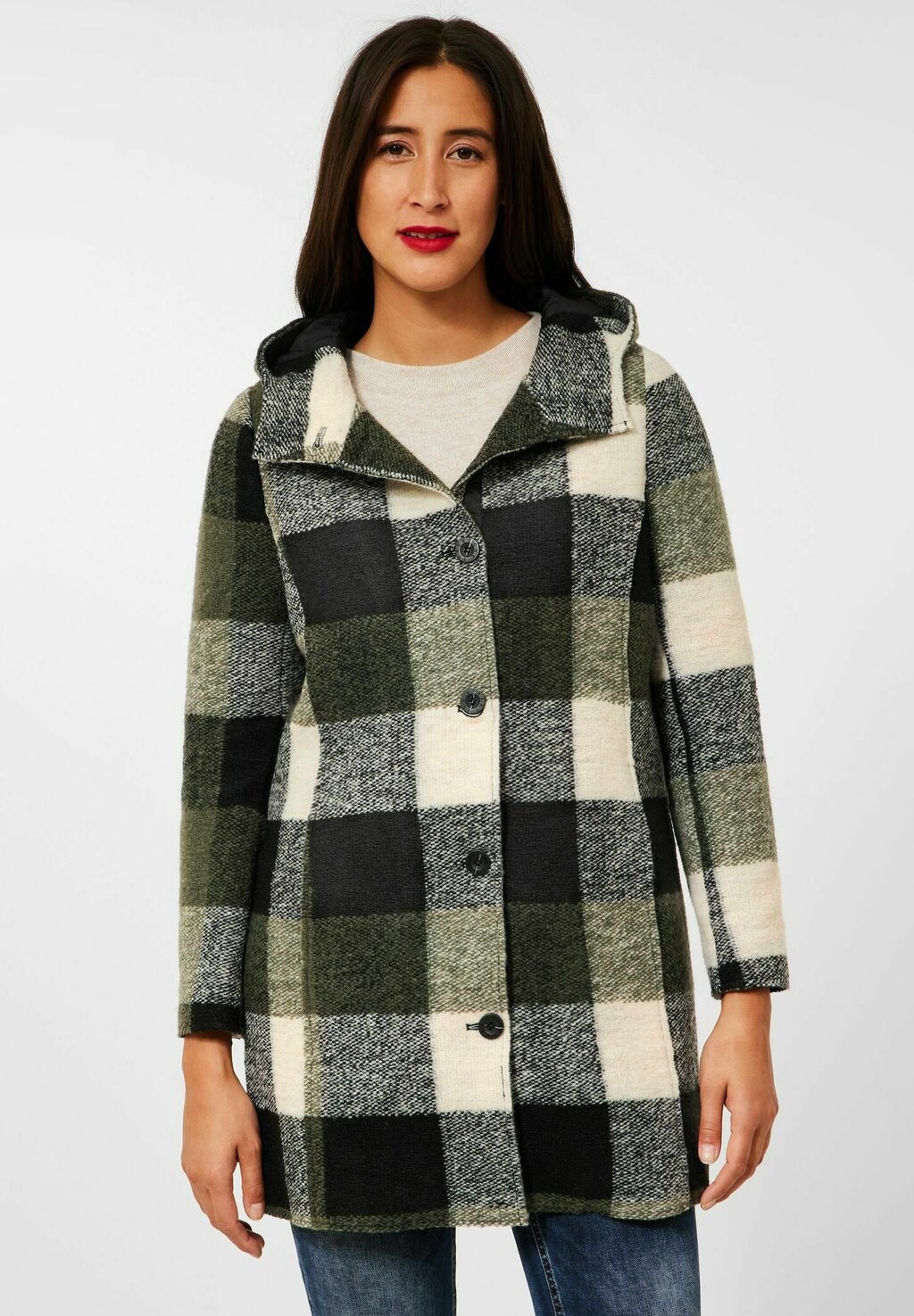 

Короткое пальто Street One