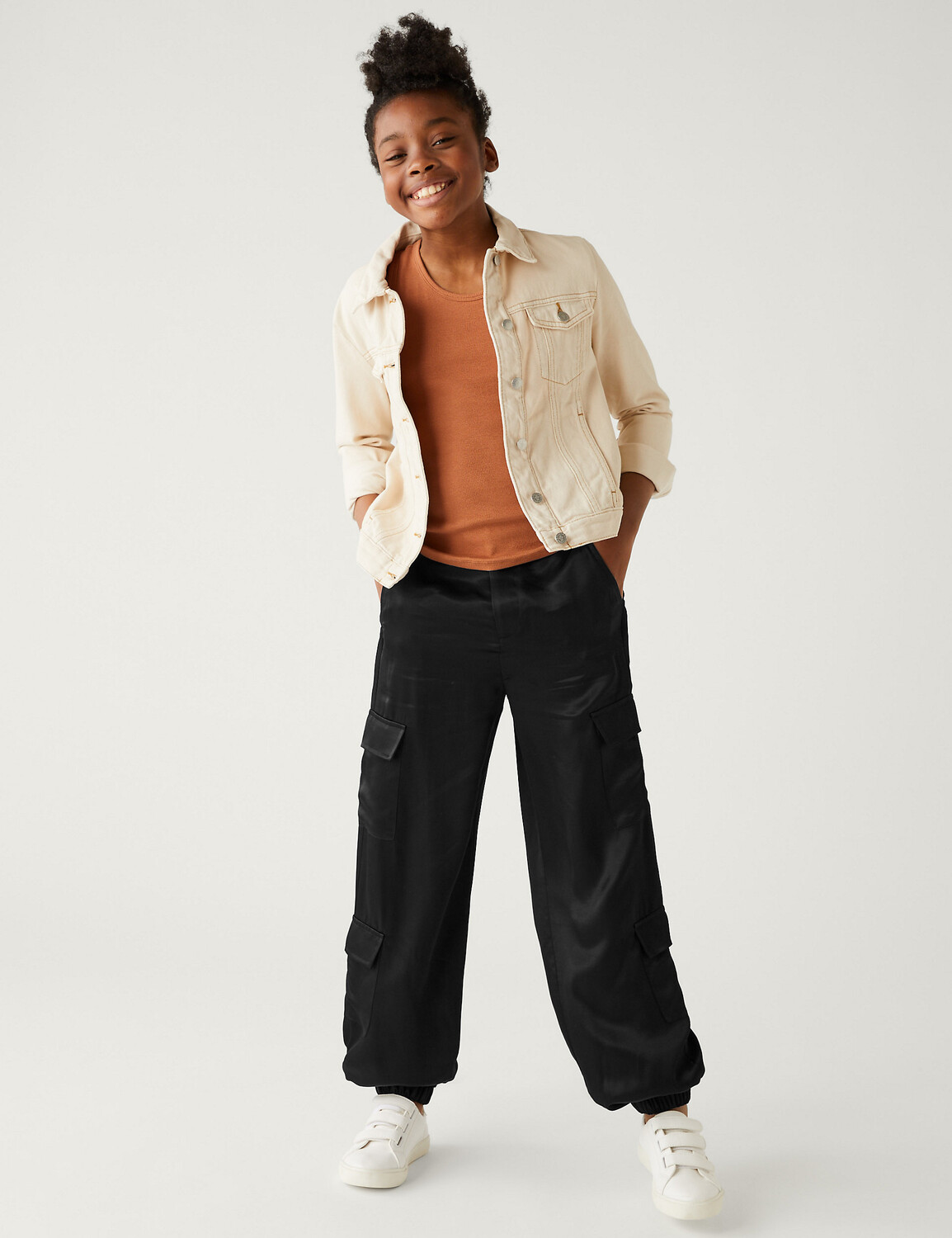 

Атласные брюки карго (6–16 лет) Marks & Spencer, черный