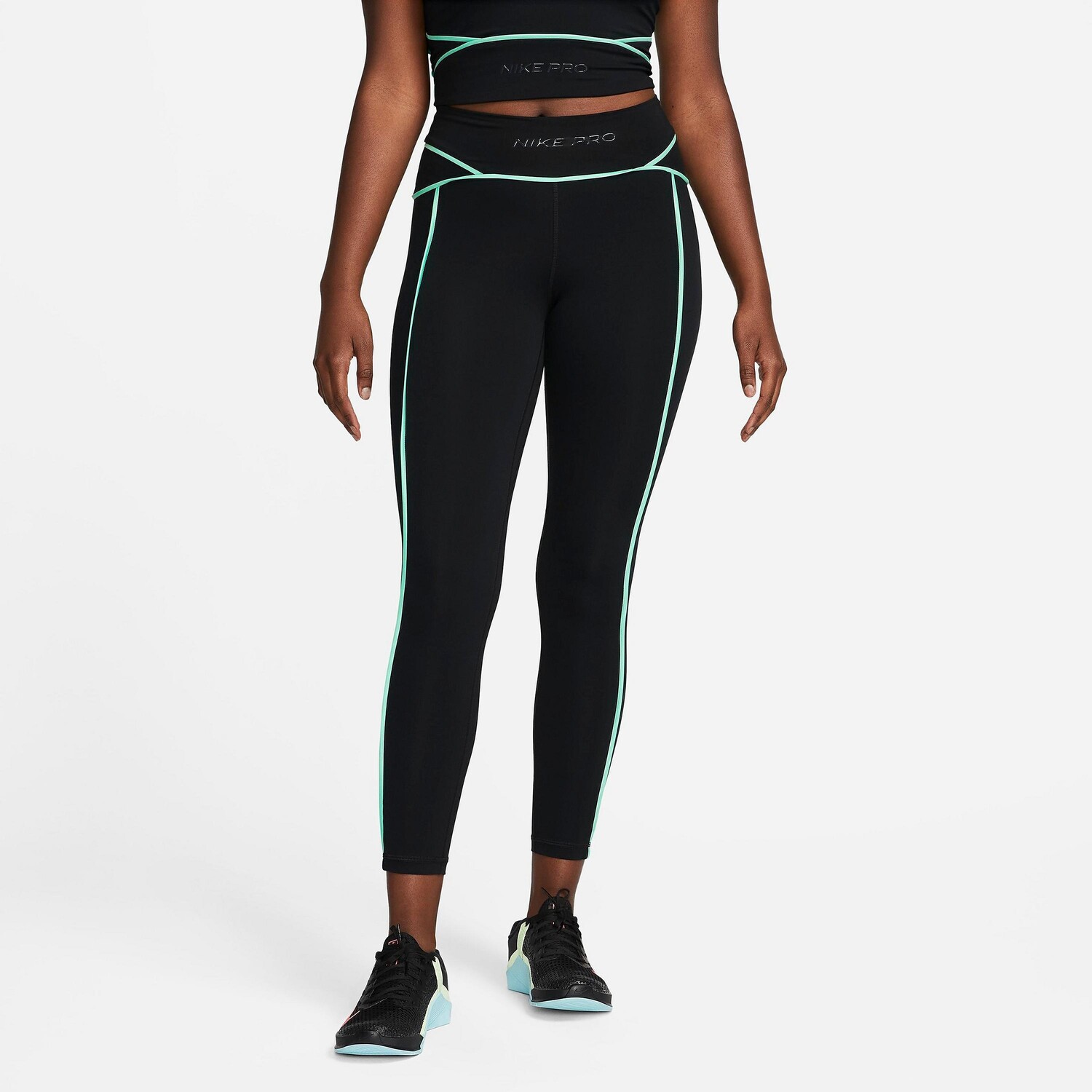 

Женские тренировочные тайтсы со средней посадкой 7/8 Nike Pro Dri-FIT Membership, черный