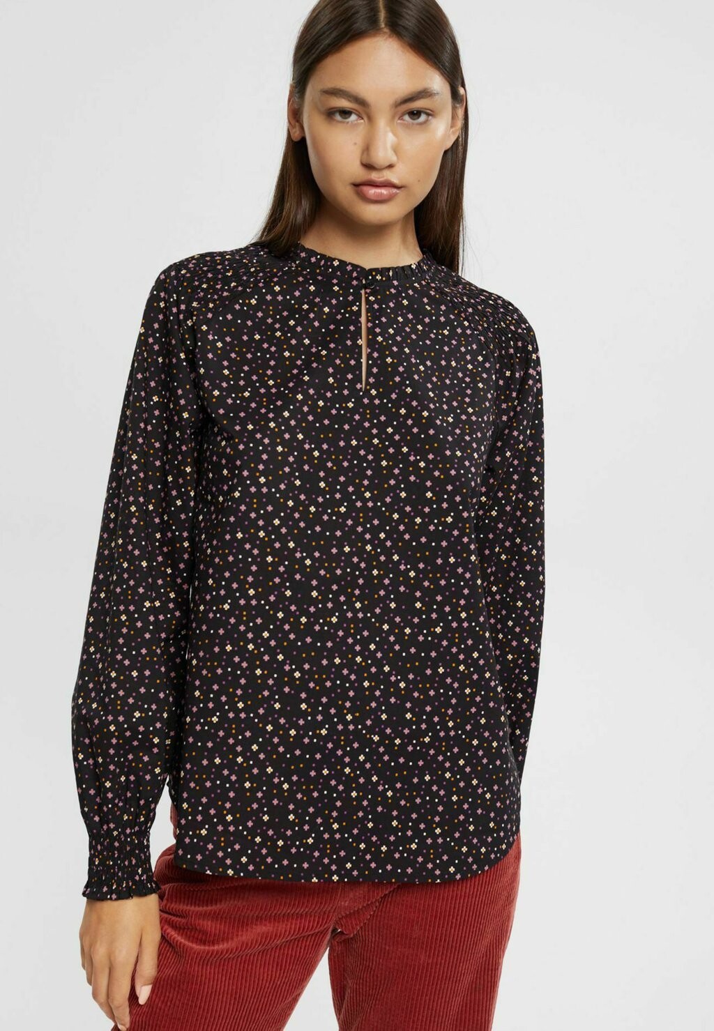 

Блузка edc by Esprit, черный