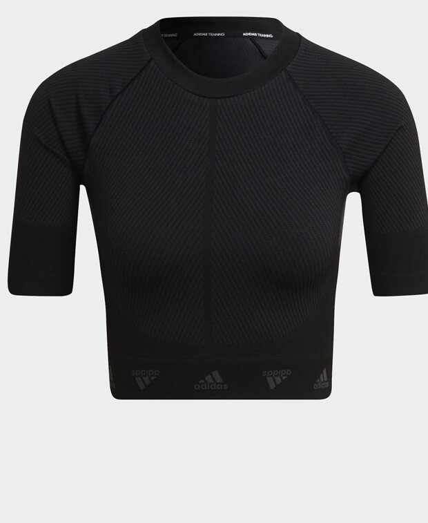 

Футболка adidas, черный