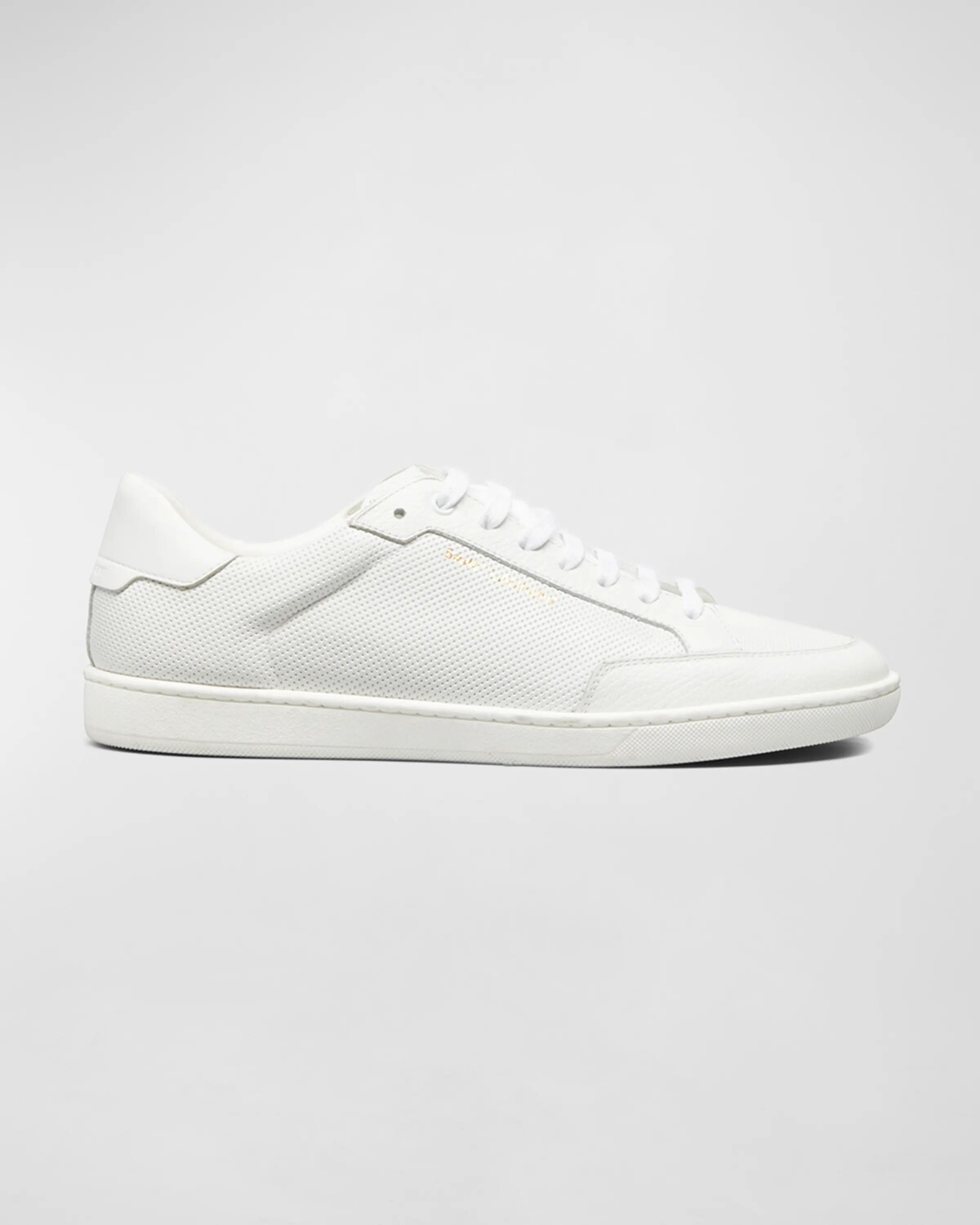 

Мужские низкие кеды из перфорированной кожи Signature SL/06 Saint Laurent, цвет Optic White