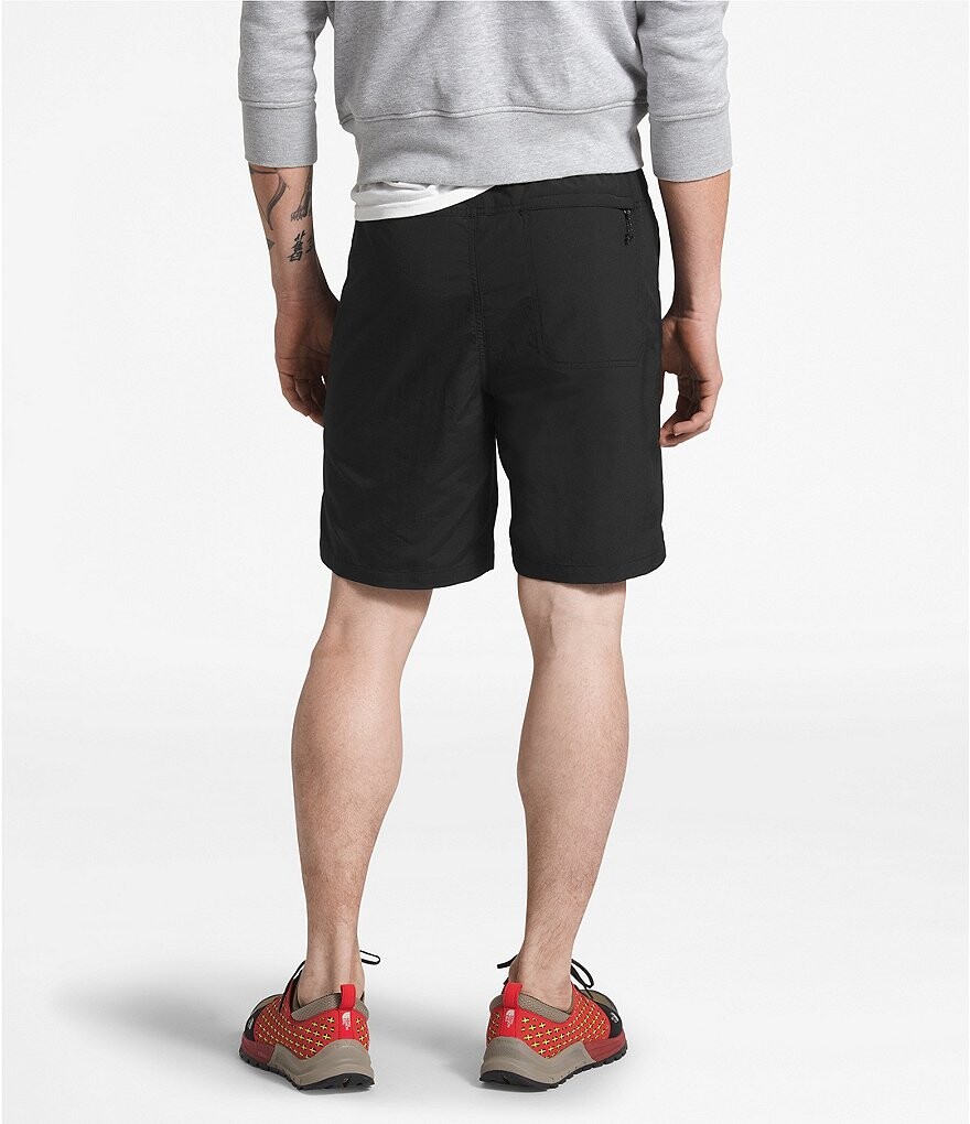 

The North Face Pull-On 7 Шорты Adventure с внутренним швом, черный