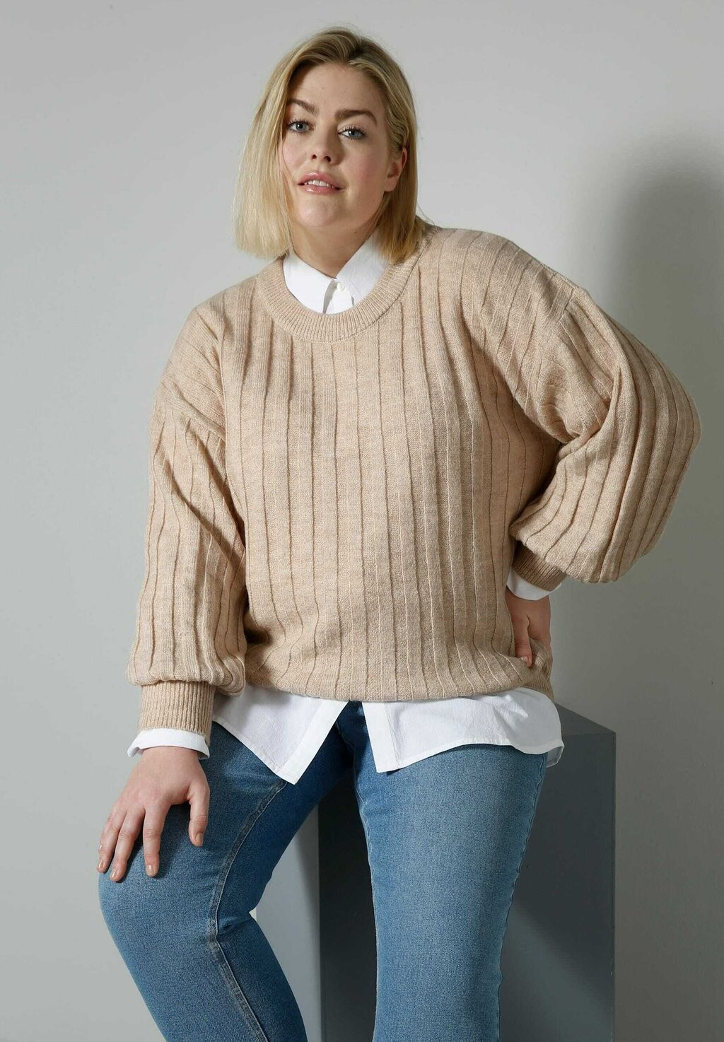 

Джемпер Sara Lindholm
