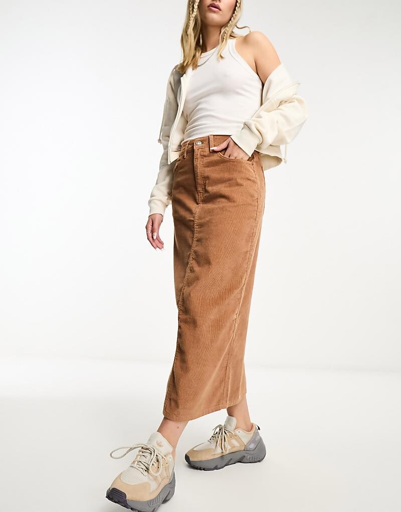 

Вельветовая длинная юбка Cotton On – светло-коричневого цвета