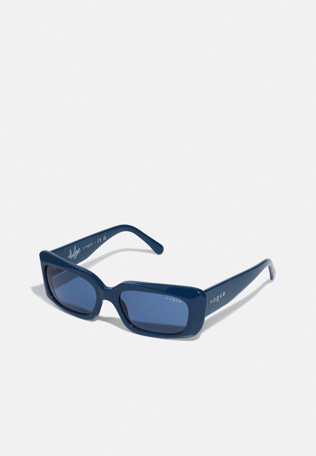 

Солнцезащитные очки VOGUE Eyewear