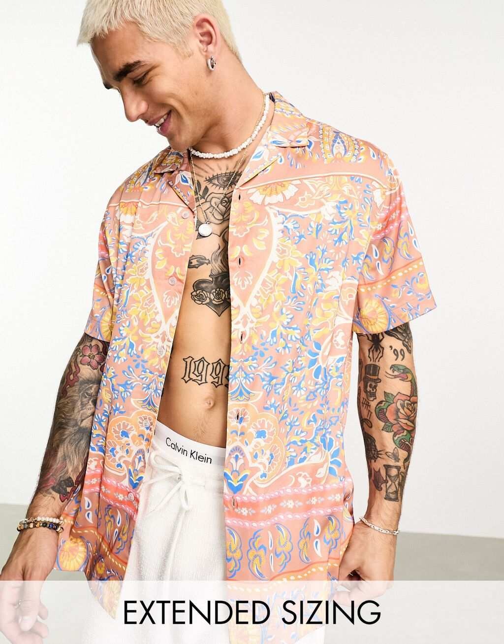 

Свободная атласная рубашка с узором пейсли ASOS DESIGN