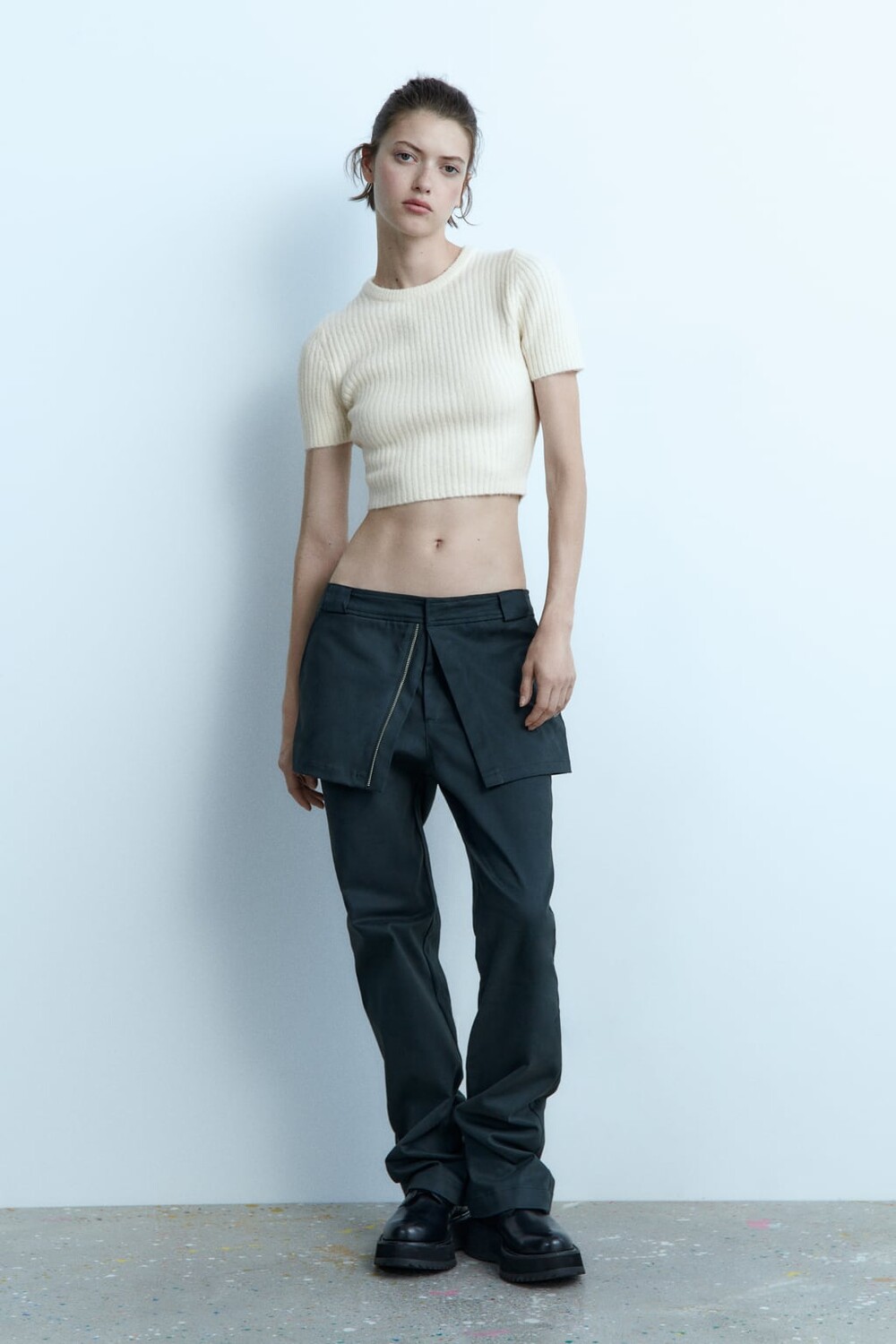 

Свитер в рубчик с короткими рукавами ZARA, белый