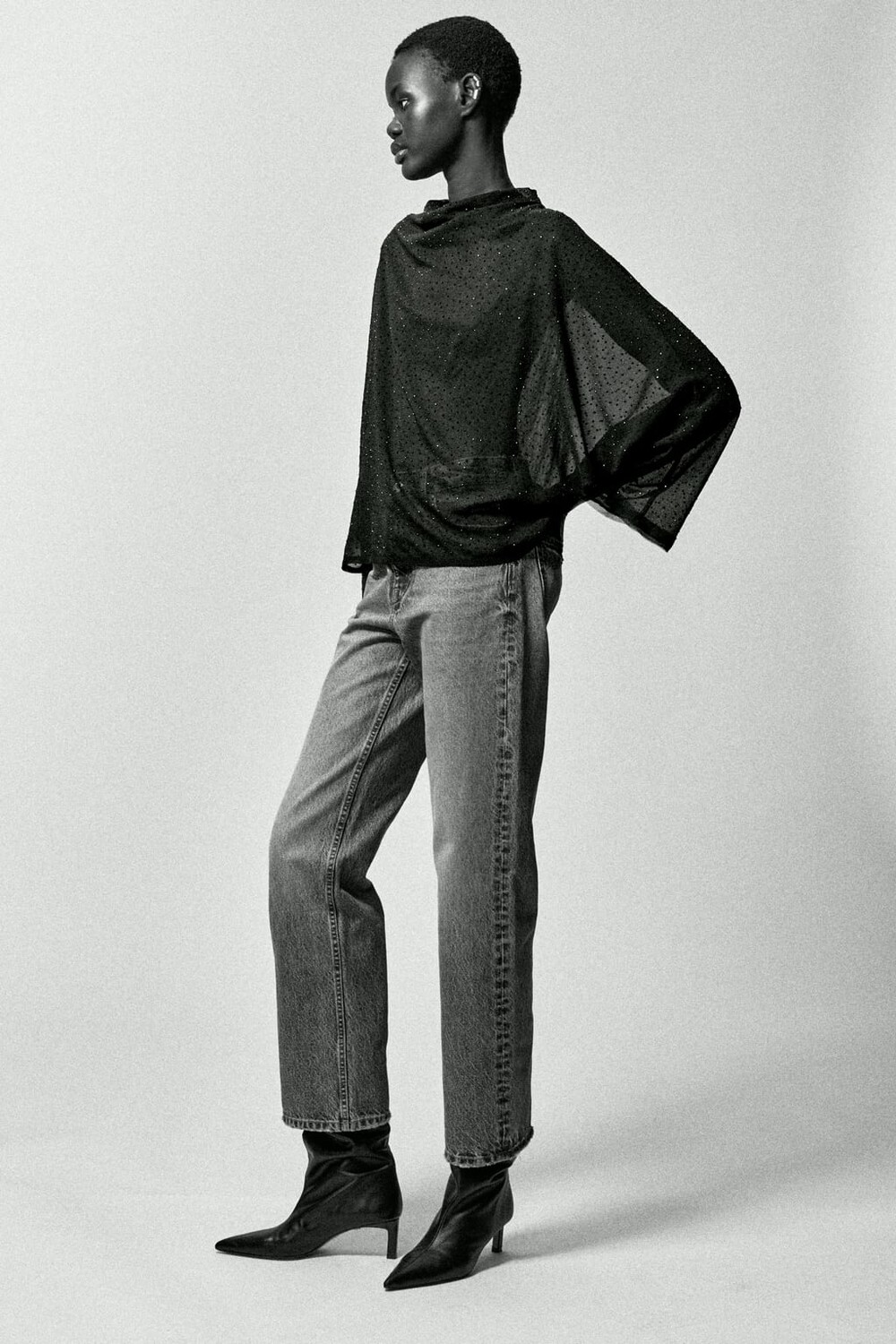 

Топ со стразами и длинными рукавами ZARA, черный