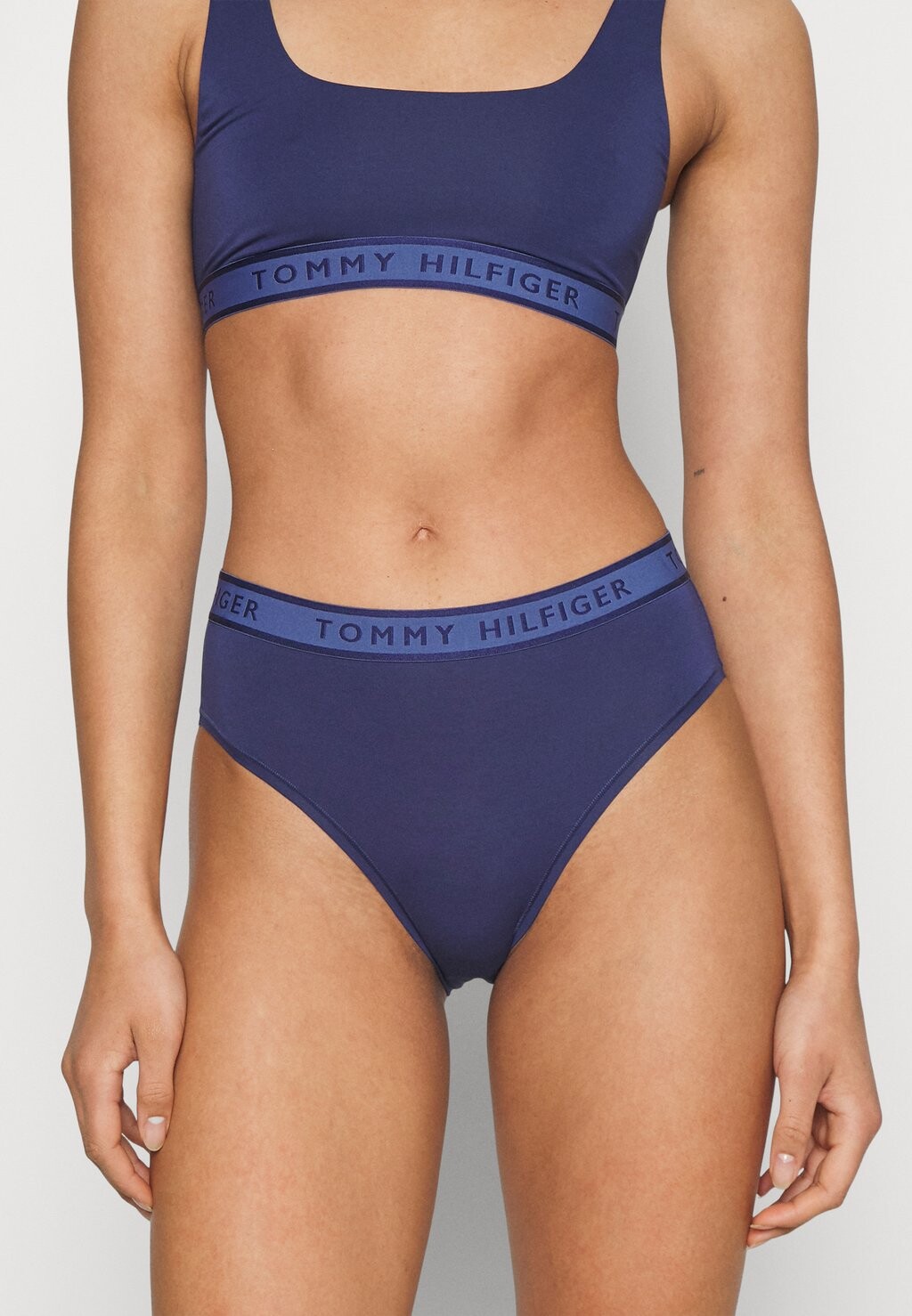 

Трусы Tommy Hilfiger