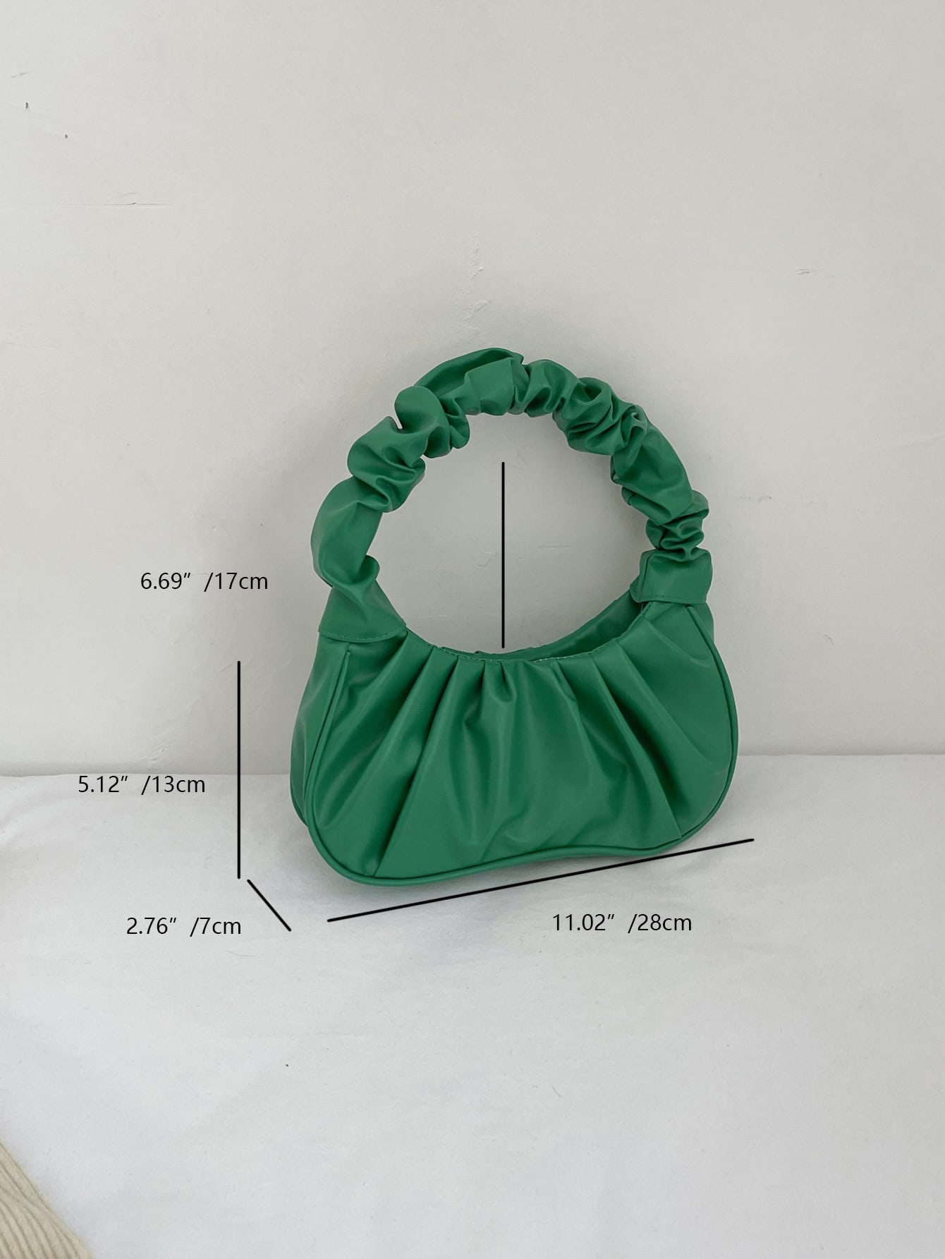 Минималистичная сумка с рюшами металлического цвета, зеленый