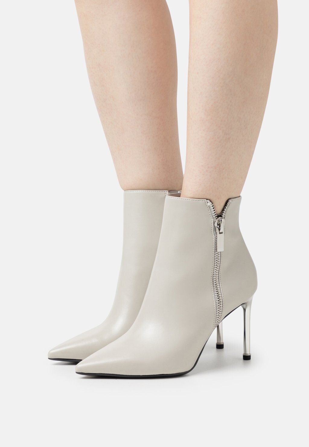 

Ботинки Tamaris, цвет light grey