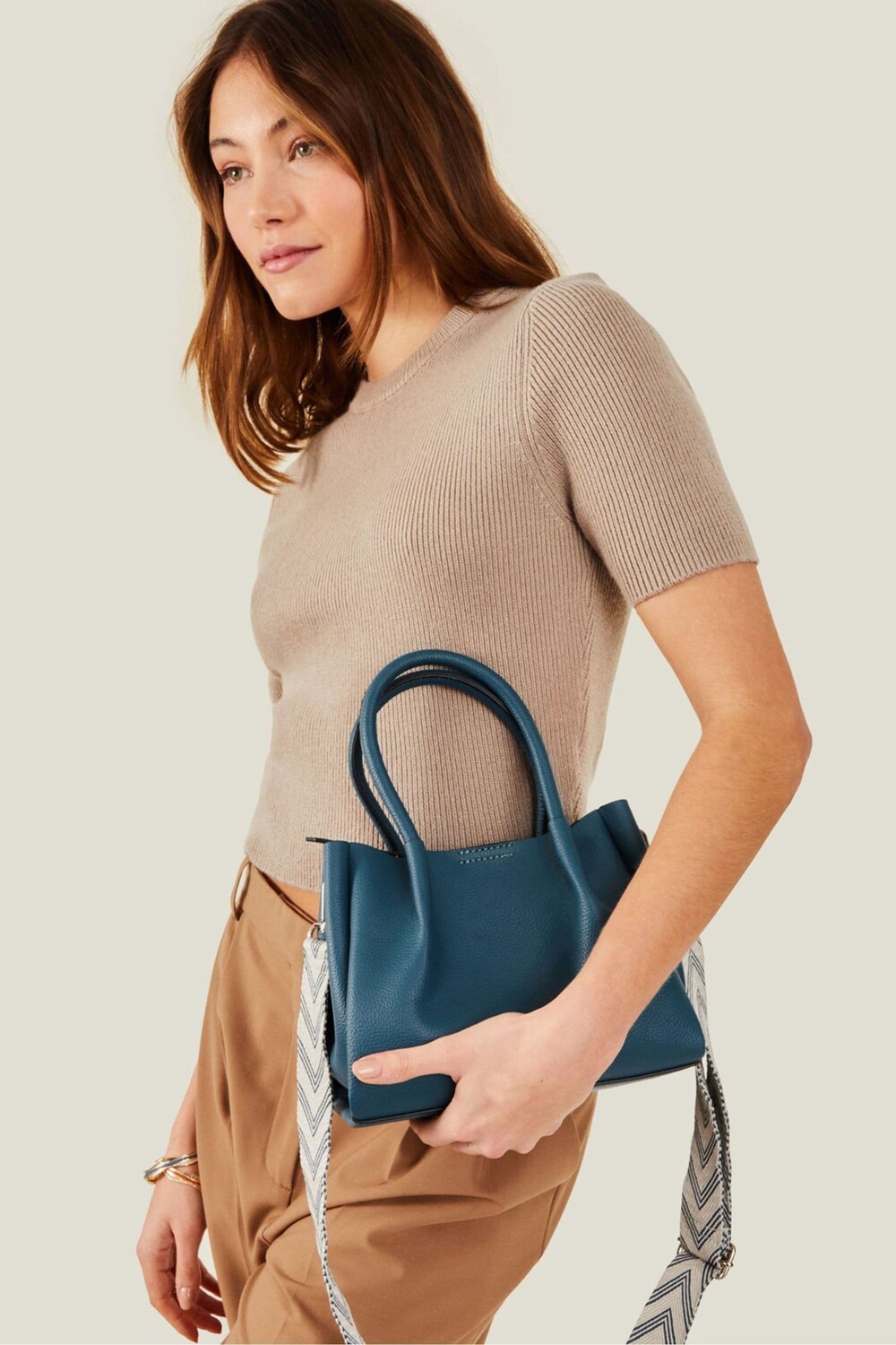 

Сумка через плечо с лямкой Accessorize, синий