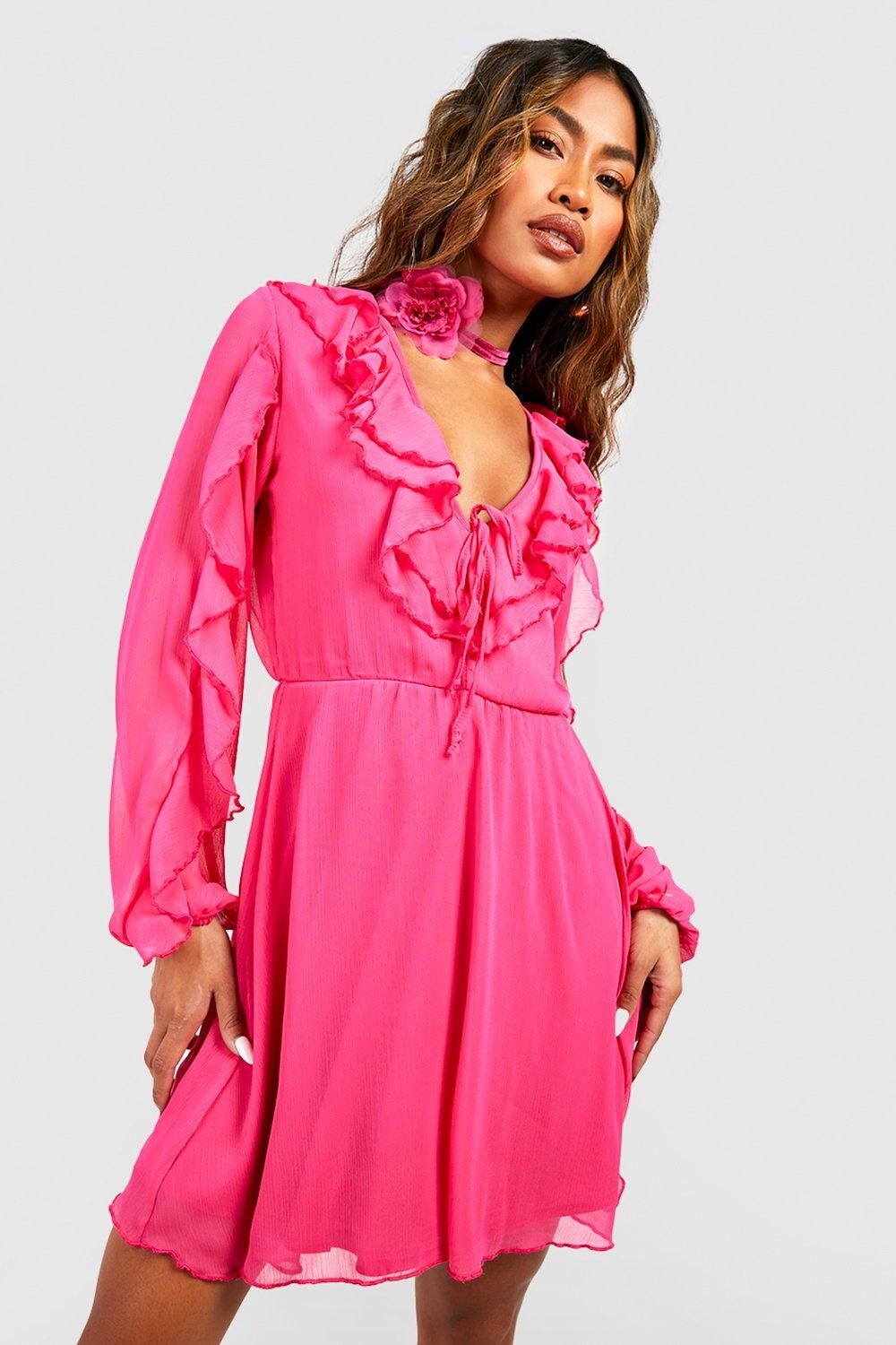 

Платье-прошивка из шифона с рубками Boohoo, розовый