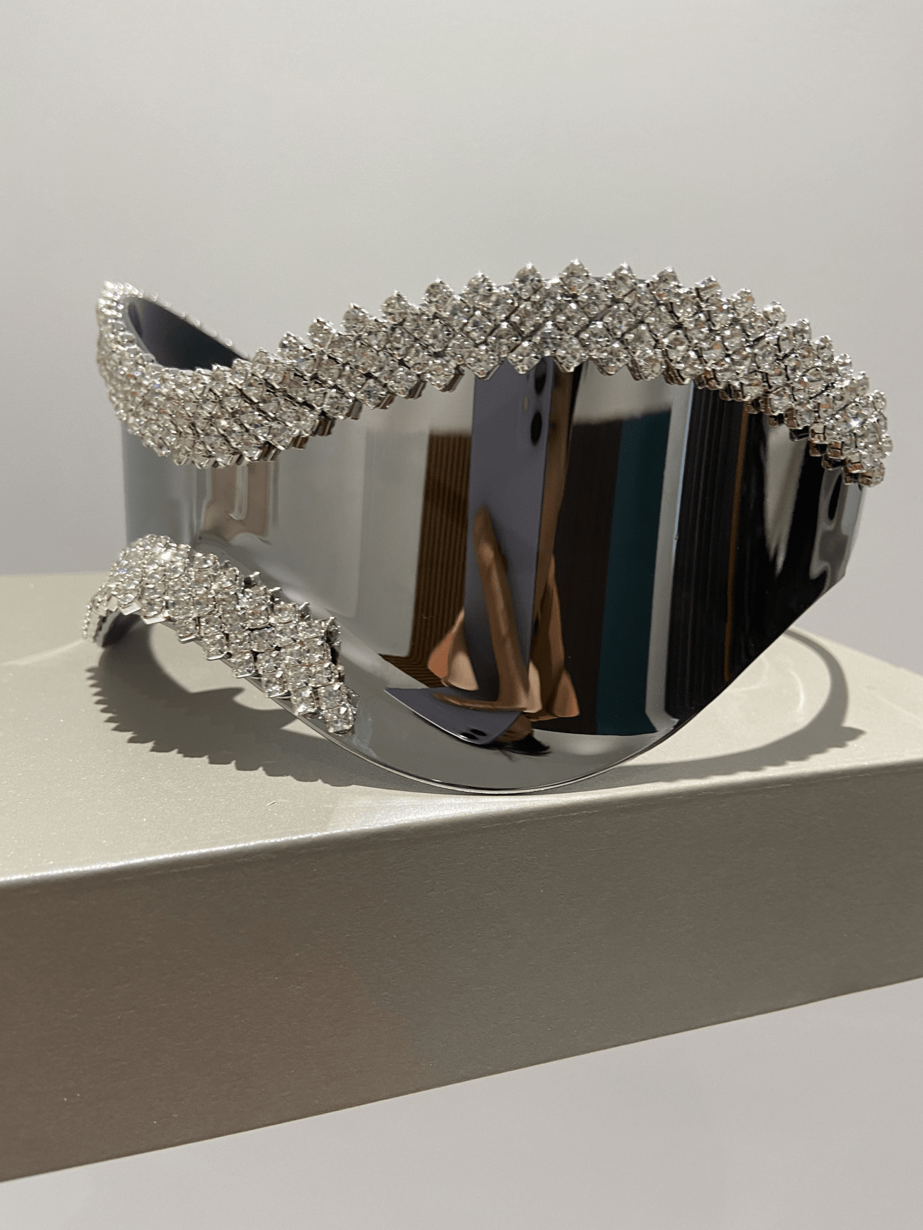 1 шт. модные солнцезащитные очки в форме маски носорога с бриллиантами для женщин