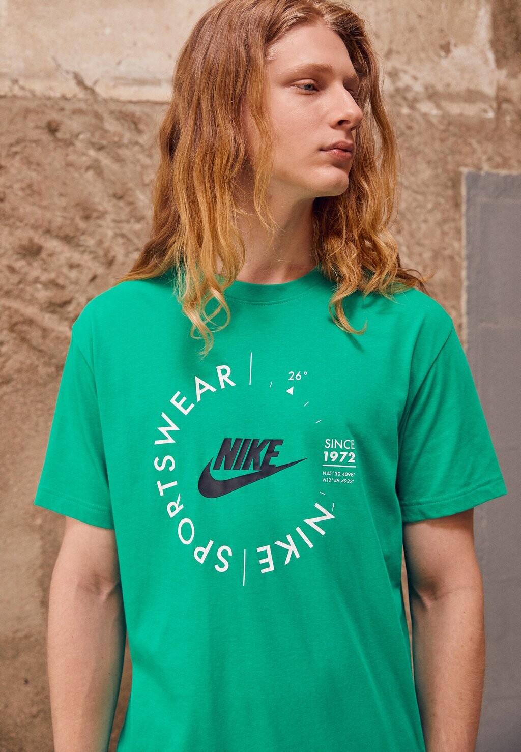 

Футболка с принтом Nike, зеленый