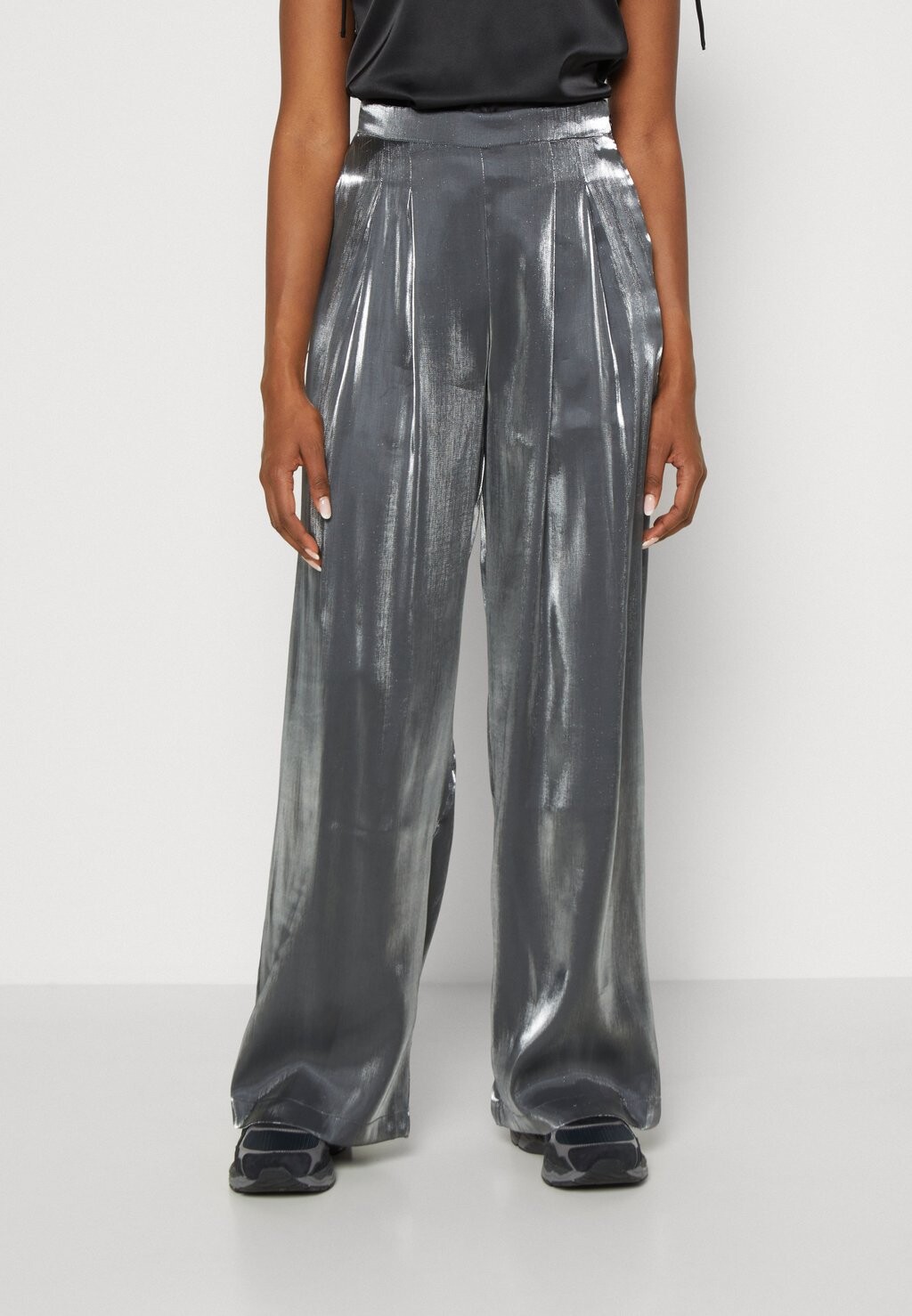 

Брюки FLUID TROUSERS Gina Tricot, металлик