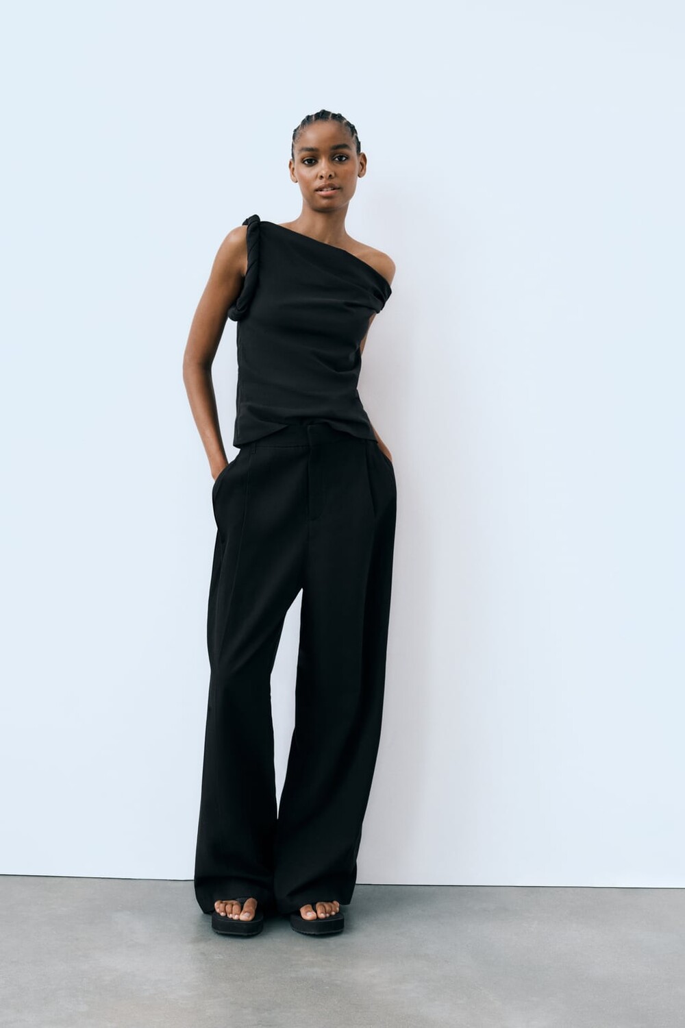 

Брюки из смешанного льна полной длины ZARA, черный