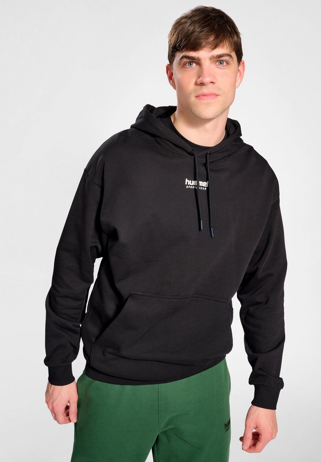 

Толстовка с капюшоном Hummel, черный