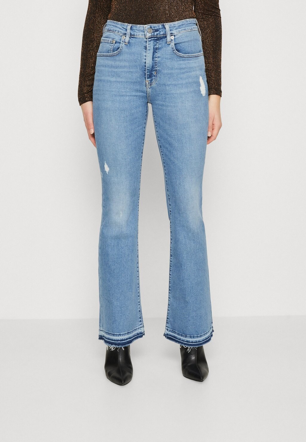 

Расклешенные джинсы Levi's