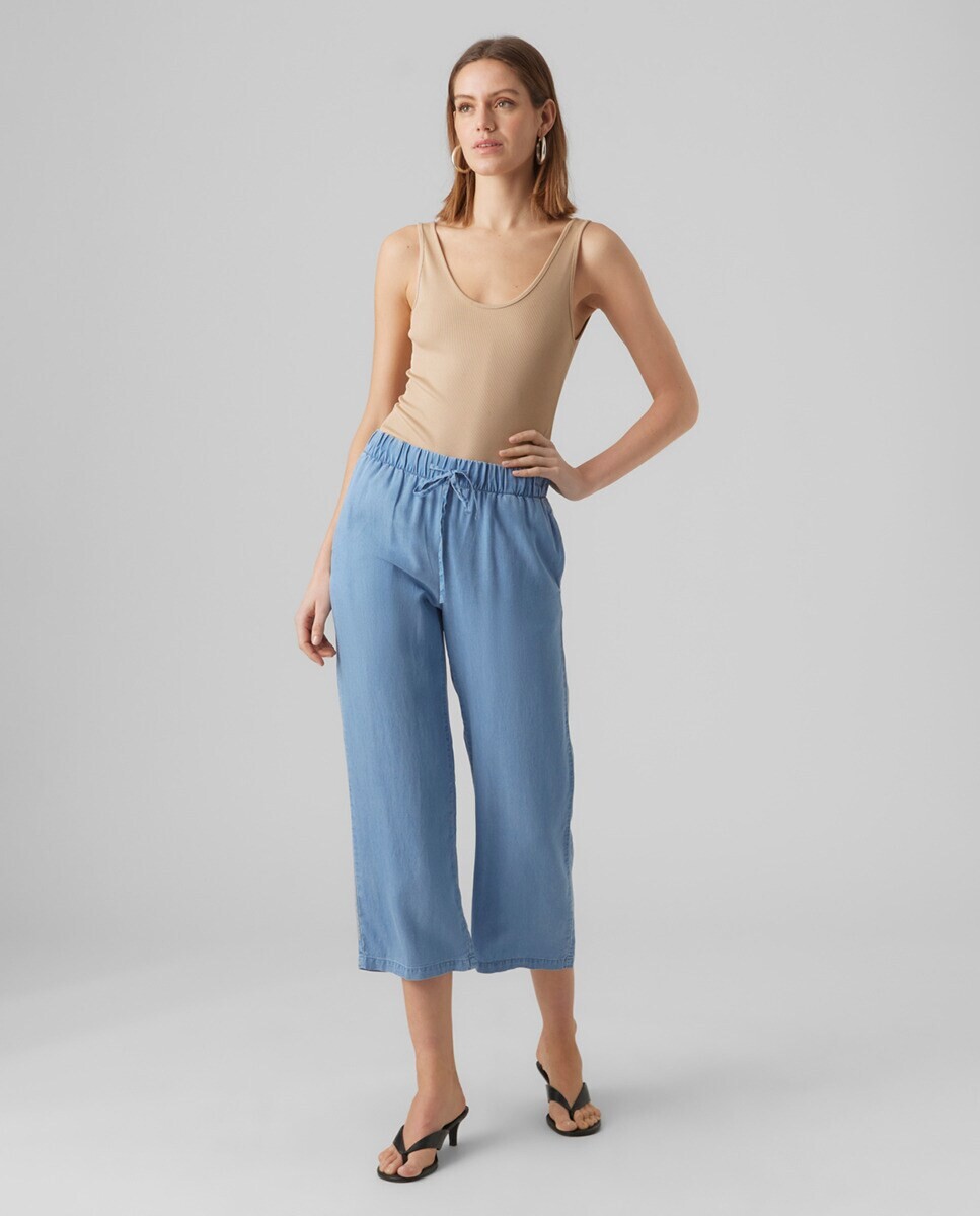 

Женские брюки-кюлоты с карманами длиной 32 Vero Moda, светло-синий