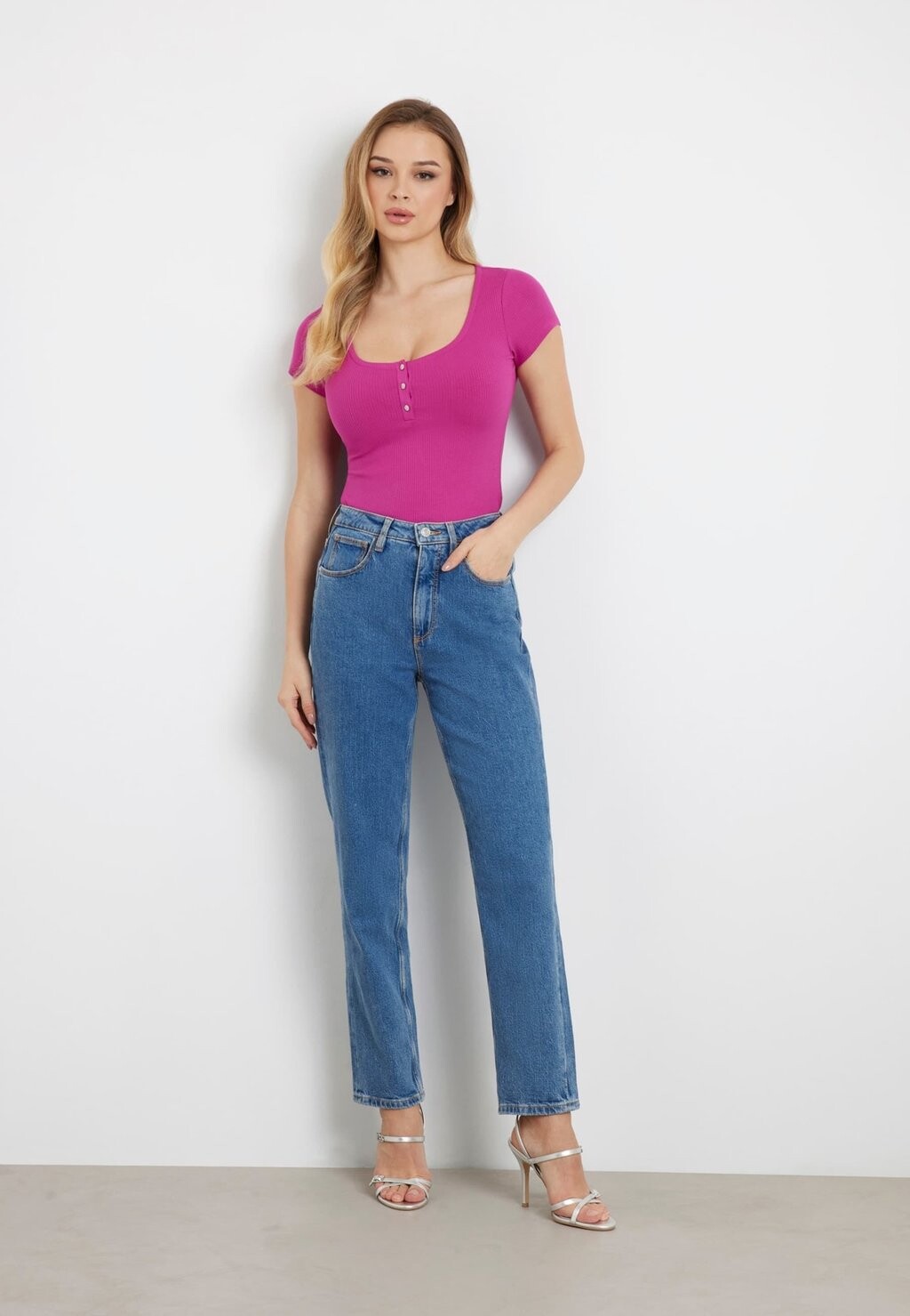 

Базовая футболка KARLEE Guess, сирень