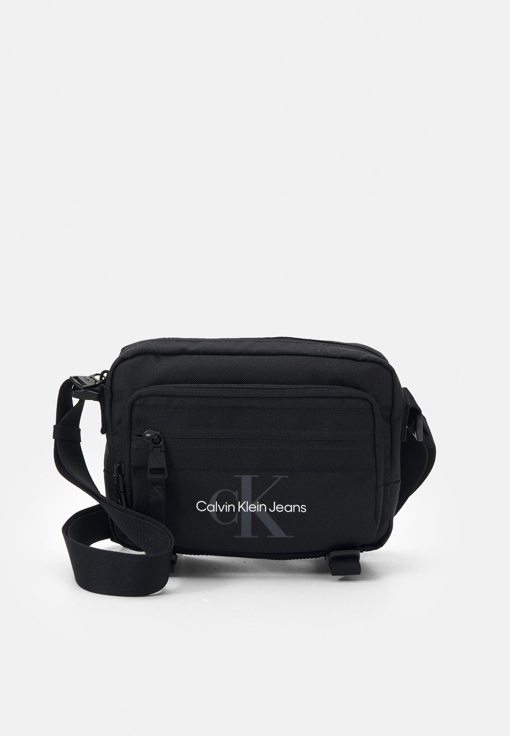 

Сумка Calvin Klein Jeans, черный